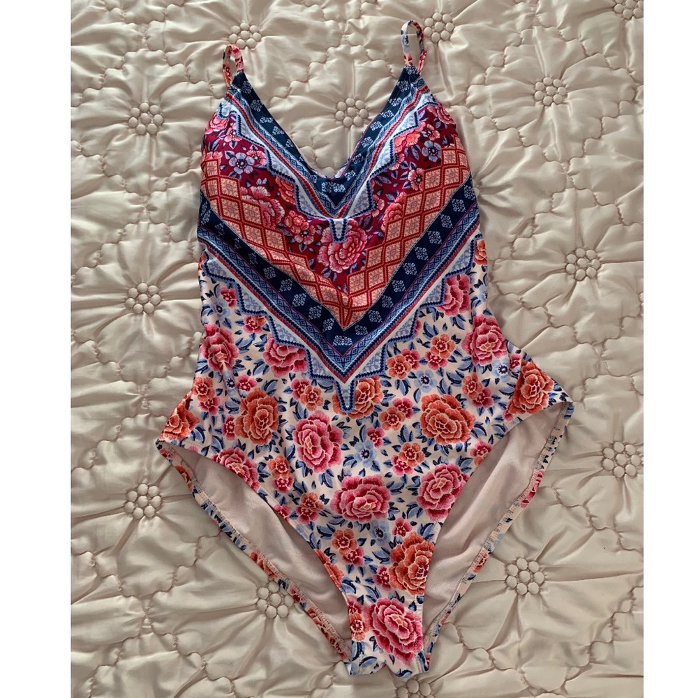 NO BOUNDARIES PLUS SIZE ONE PIECE SWIMSUIT